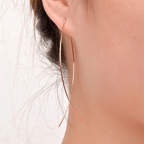 ‼️3/$30 Boho Fish Shape Gold Dangle Earrings - Picture 3 of 5